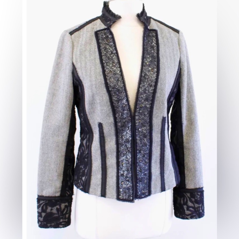 White|Black Blazer